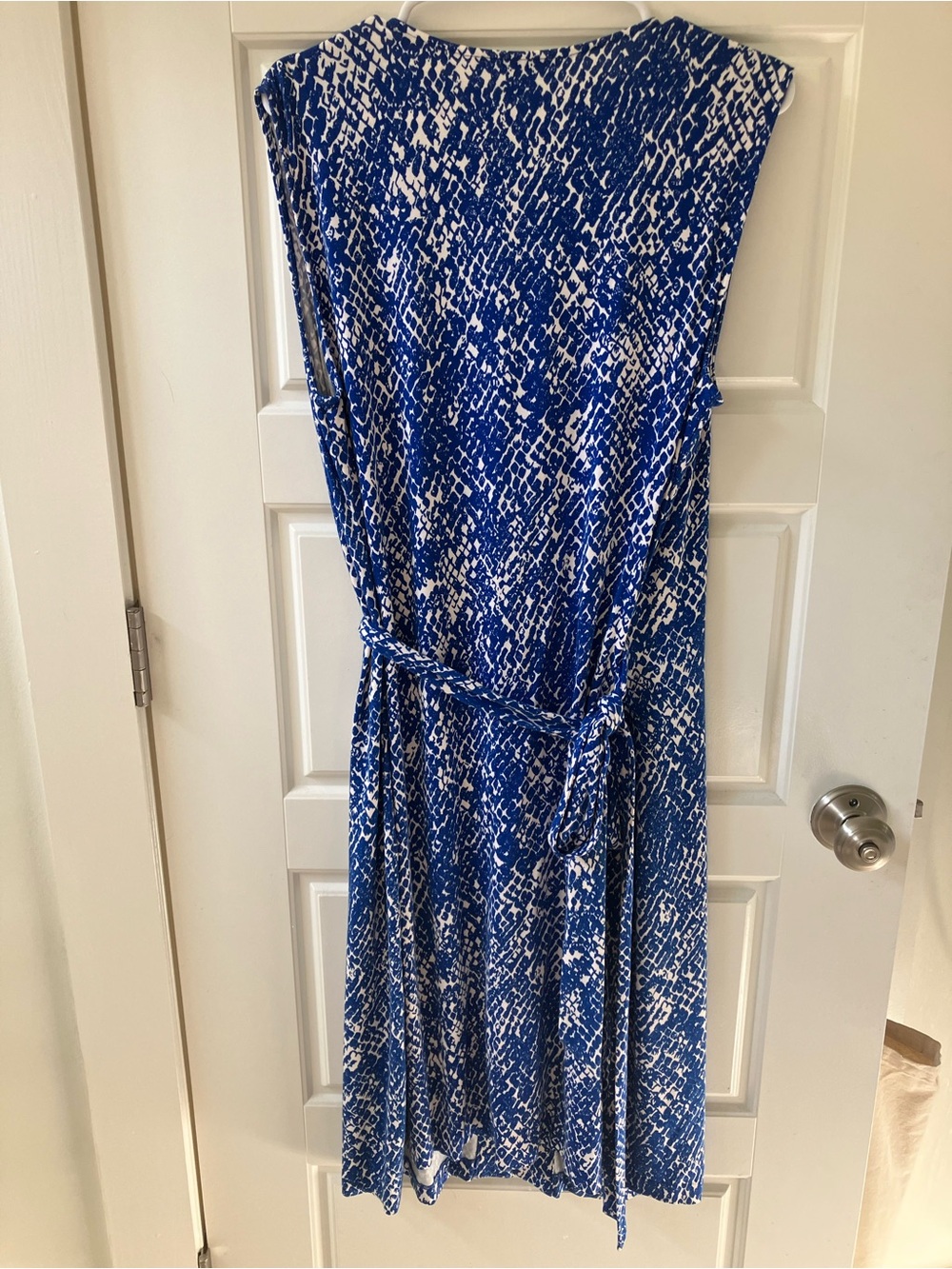 Diane Von Furstenberg Blue and White Printed Wrap-Style Mini Dress - Picture 3 of 4